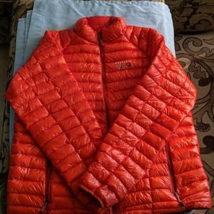 Mountain Hardwear puffer jacket